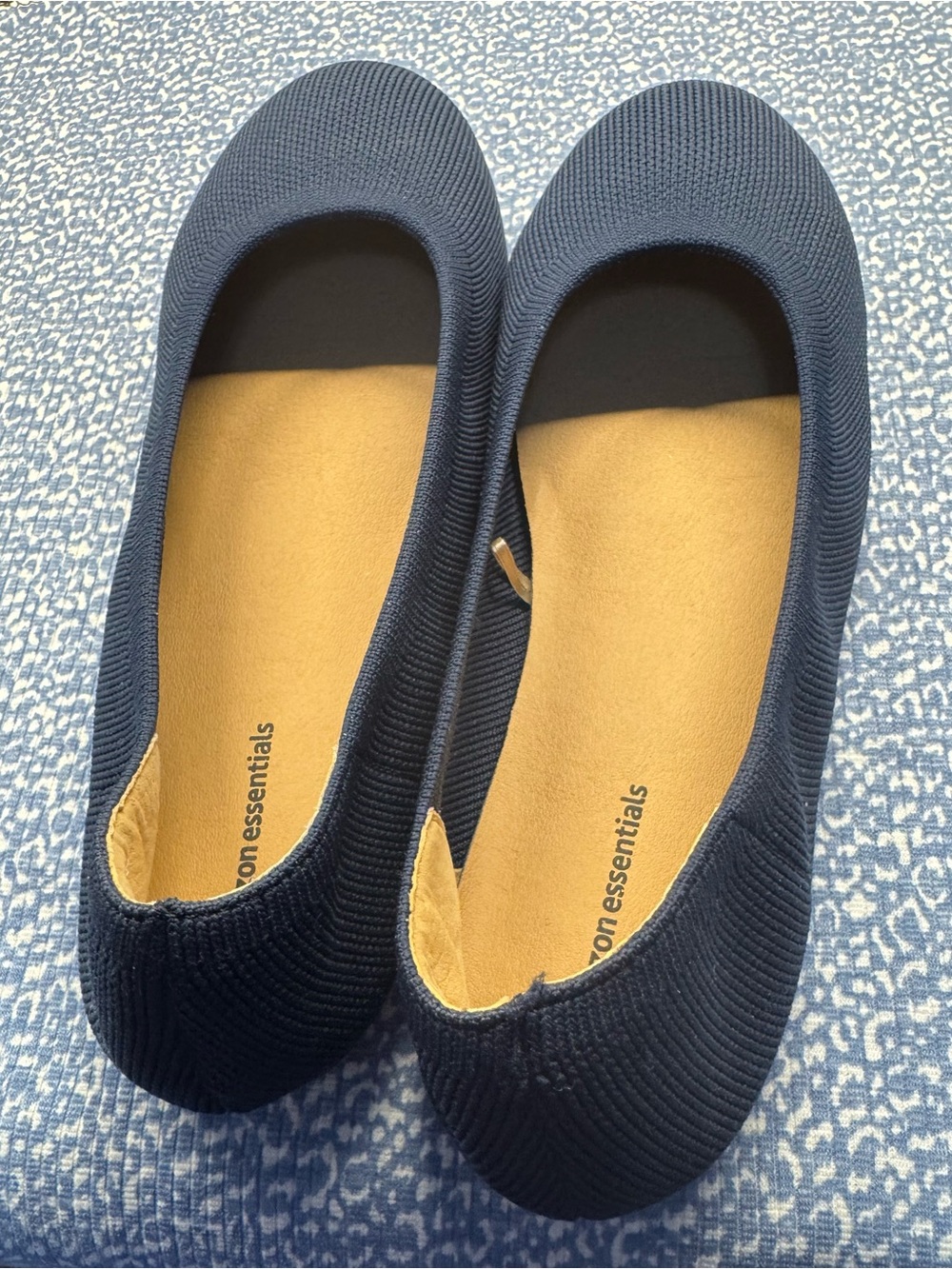 Amazon Essentials Women's Navy Knit Slip-On Flats